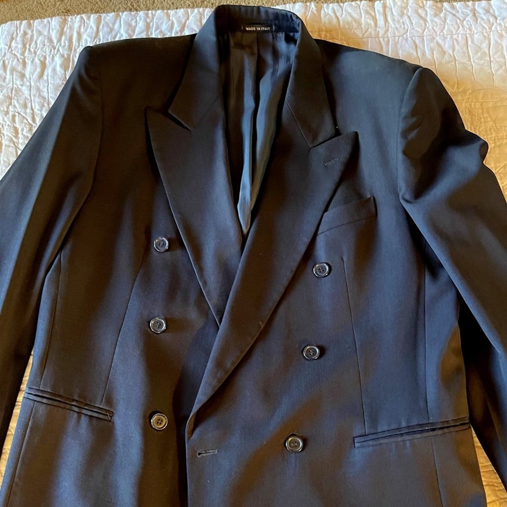 AUTHENTIC Italian Men’s Navy Blue Suit Blazer with matching Suit Pants.